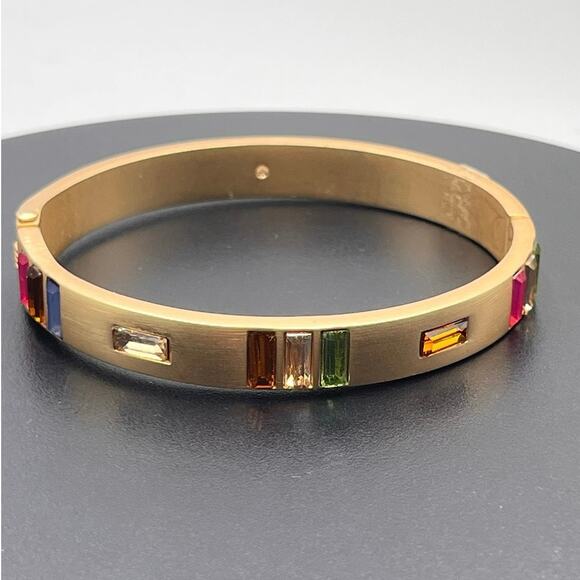 Chico’s Brushed Gold Tone Multicolor Rhinestone Hinged Bangle  Bracelet New - Picture 1 of 12